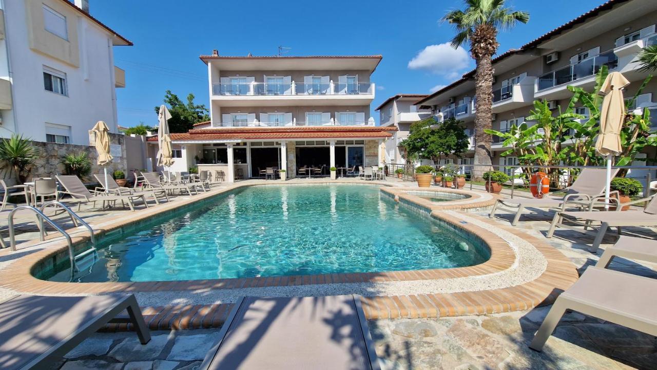 Hotel Sarantis