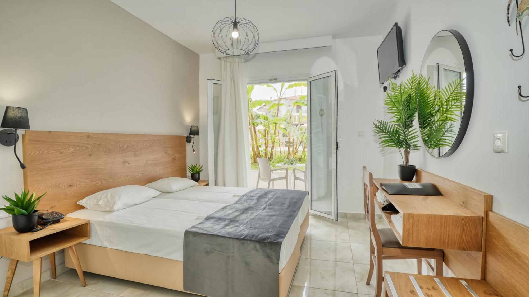 Hotel Sarantis 3*