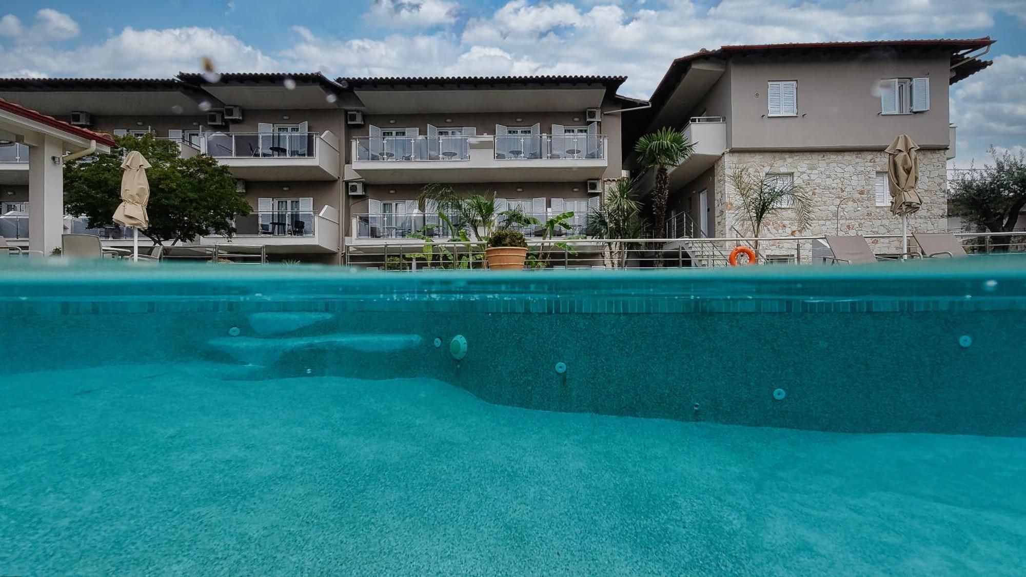 Sarantis Hotel