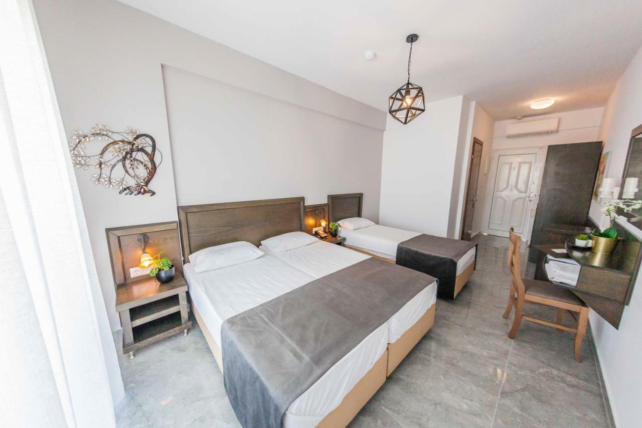 Sarantis Hotel 3*
