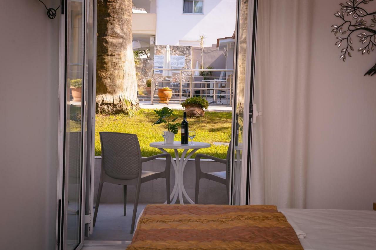 Sarantis Hotel 3*
