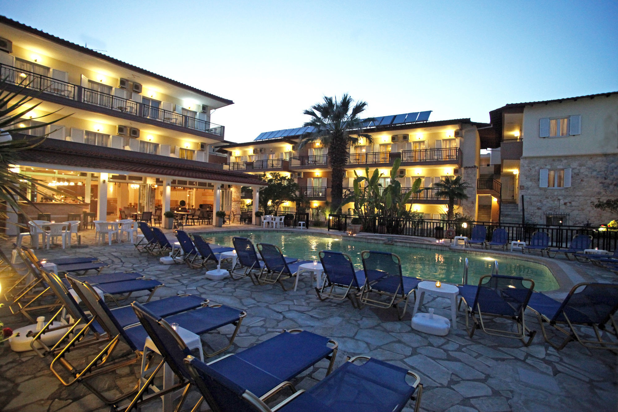 Sarantis 3* Chaniotis