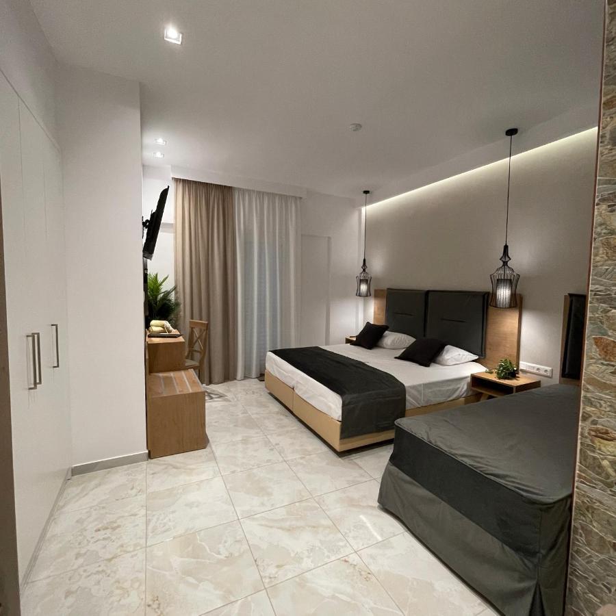 Sarantis Hotel