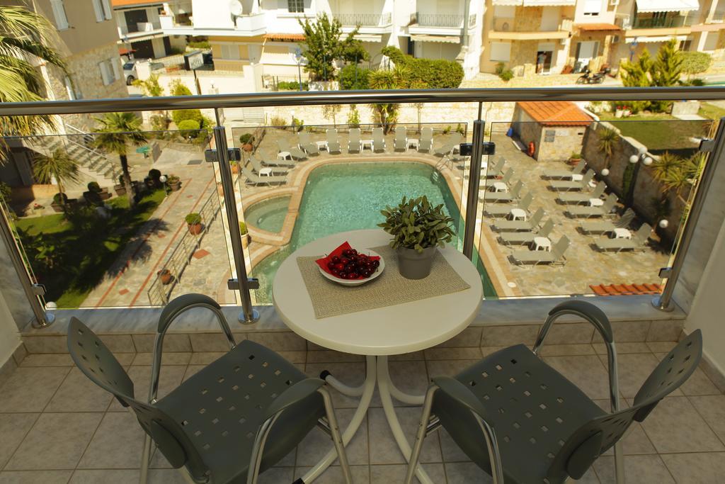 Sarantis Hotel