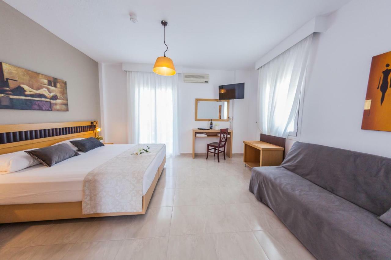 Sarantis Hotel 3*